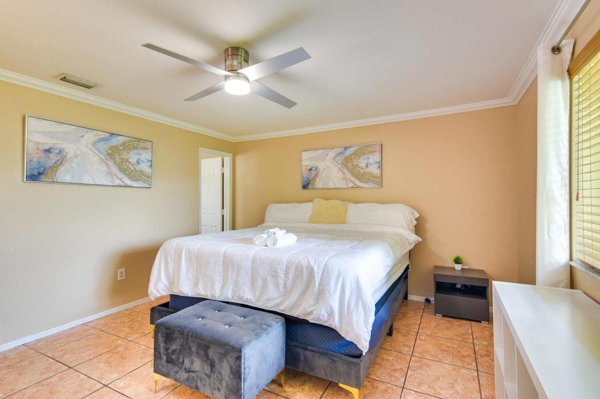 Opa-Locka Townhome, 15 Mi To Miami Beach! エクステリア 写真