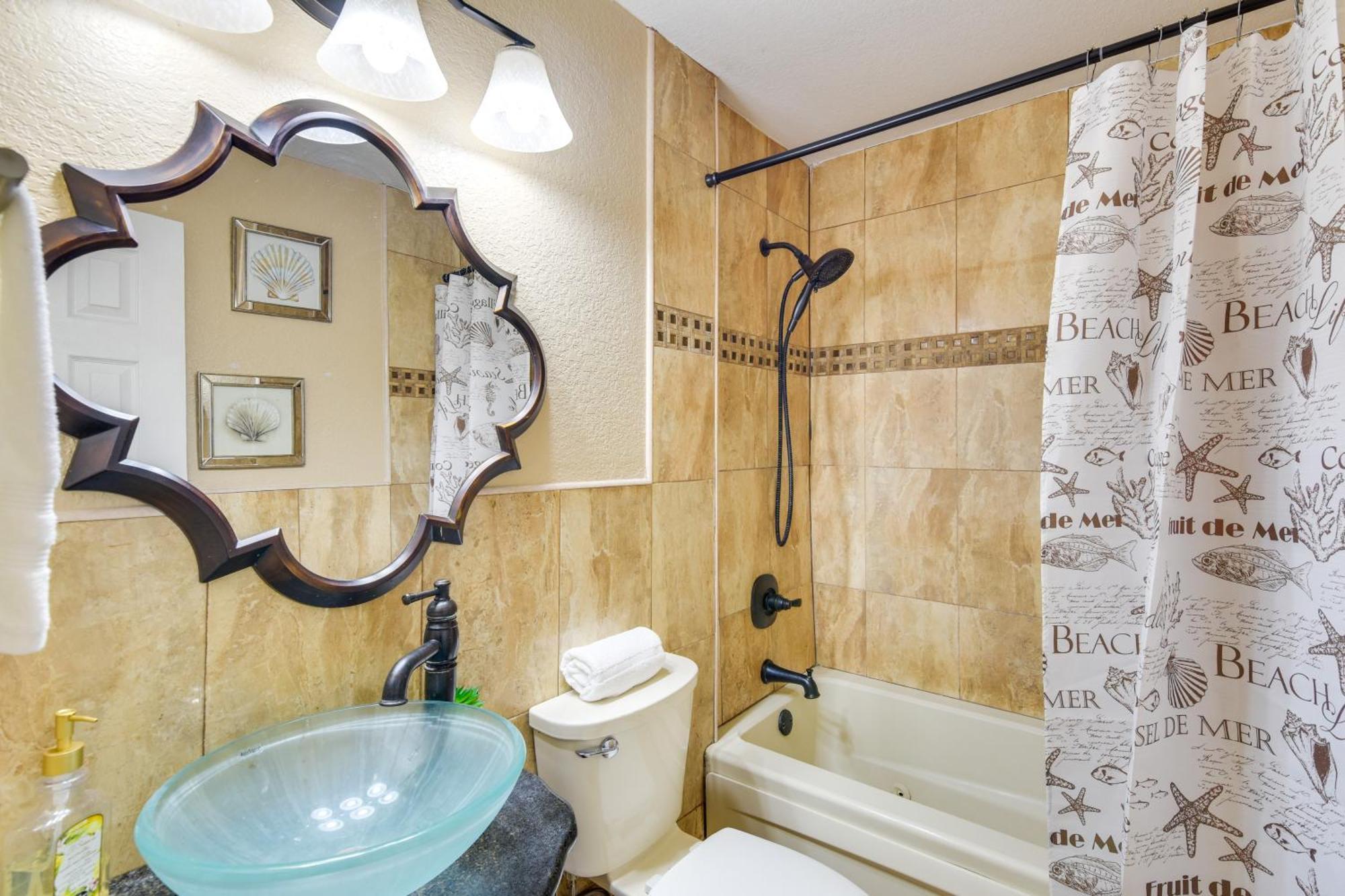 Opa-Locka Townhome, 15 Mi To Miami Beach! エクステリア 写真